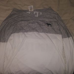 v neck long sleeve